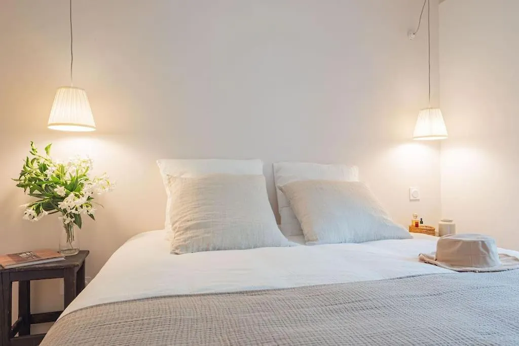 La Suite D'Amour Cucuron : Une Maison De Village. Francie