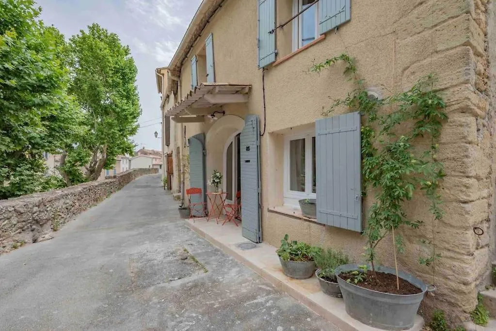 La Suite D'Amour Cucuron : Une Maison De Village. 0*,  France