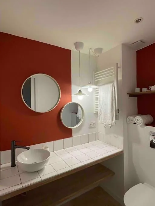 Holiday home La Suite D'Amour Cucuron : Une Maison De Village.