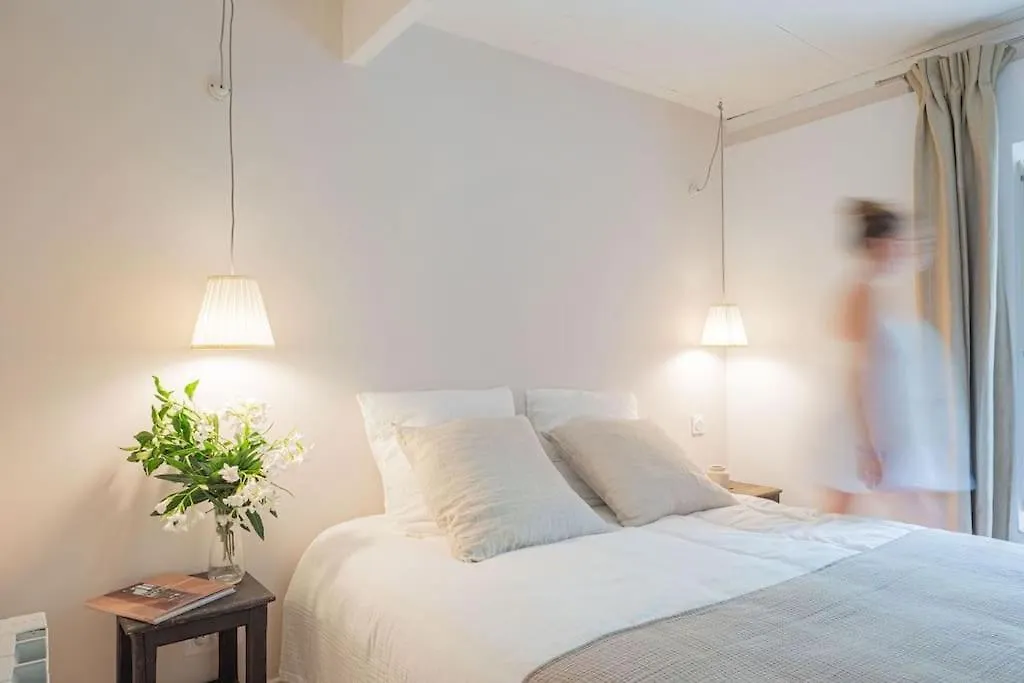 La Suite D'Amour Cucuron : Une Maison De Village.